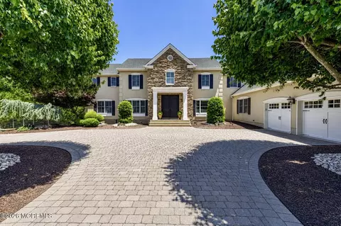 1 Cherokee Ct, Morganville, NJ 07751
