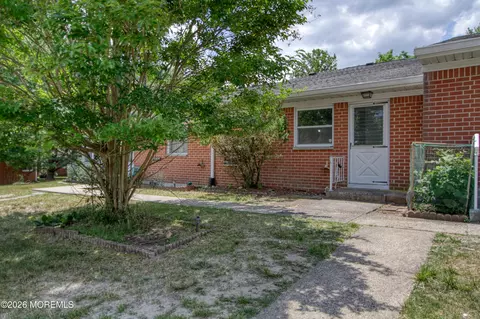 14 Independence Pkwy #G, Whiting, NJ 08759
