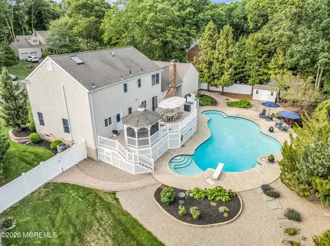 757 Stepping Stone Ct, Toms River, NJ 08753