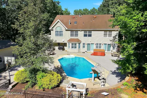 222 Chandler Rd, Jackson, NJ 08527