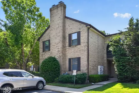 1311 Wellington Pl, Aberdeen, NJ 07747