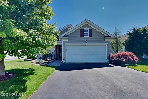 76 Stamford Dr, Jackson, NJ 08527