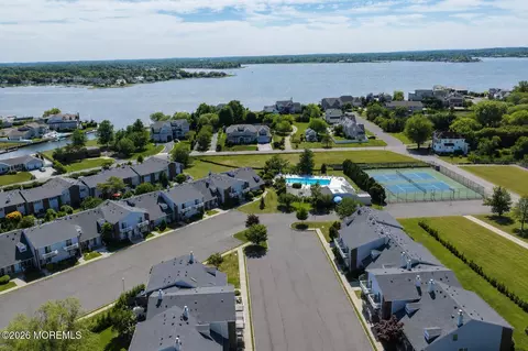 25 Meadow Ave #39, Monmouth Beach, NJ 07750