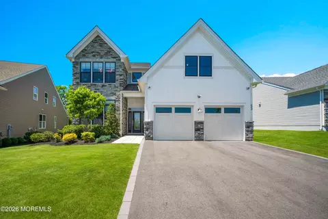 53 Sofia Dr, Manalapan, NJ 07726