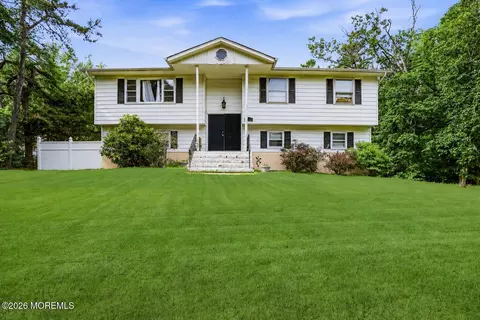 315 Grawtown Rd, Jackson, NJ 08527