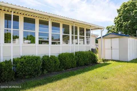 615 Jerome Pl, Freehold, NJ 07728