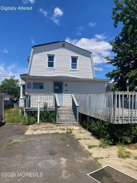 75 Washington Ave, Keansburg, NJ 07734