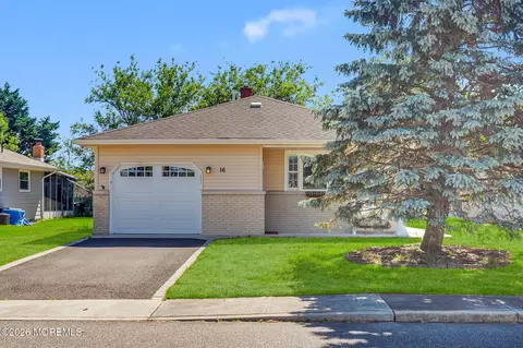 16 Goyave St, Toms River, NJ 08757
