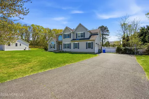 58 Georgetown Rd, Eatontown, NJ 07724
