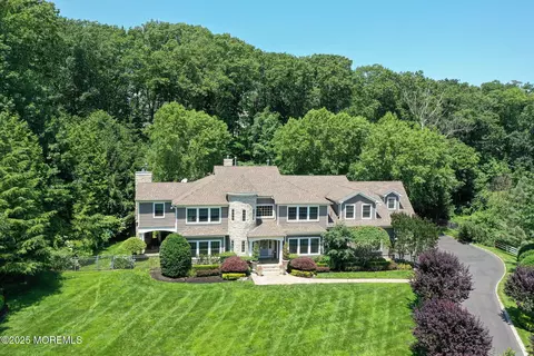 9 Withers Ln, Atlantic Highlands, NJ 07716