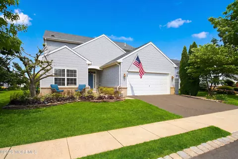 142 Eleanor Rd, Manchester, NJ 08759