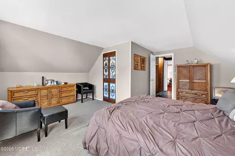 Bedroom - 29 Ormont Ln, Aberdeen, NJ 07747 photo 4 of 5