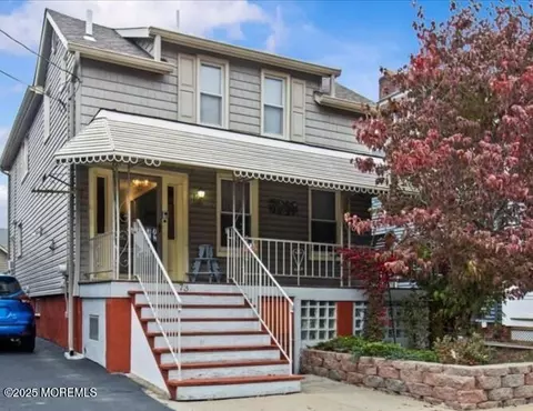 73 2nd St, Keyport, NJ 07735