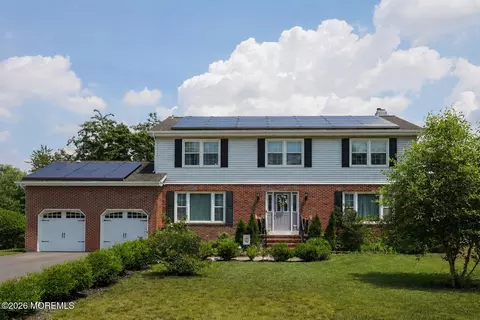 18 Penny Ln, Bayville, NJ 08721