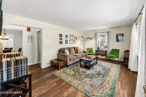 7 Pierrepont Ave, Middlesex, NJ 08846 photo 10