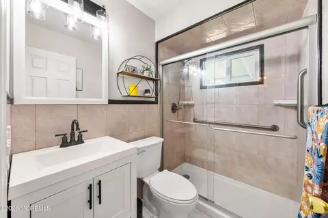 7 Pierrepont Ave, Middlesex, NJ 08846 photo 15