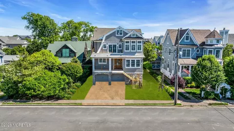 106 Grove St, Bay Head, NJ 08742
