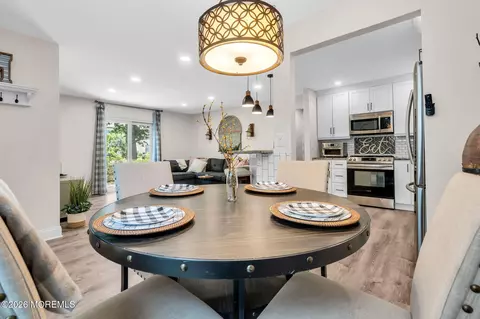 Dining - 408 Daisy Ct, Jackson, NJ 08527 photo 2 of 2