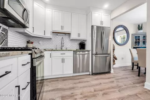 Kitchen - 408 Daisy Ct, Jackson, NJ 08527 photo 2 of 3