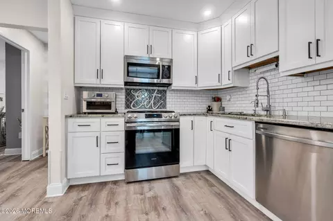 Kitchen - 408 Daisy Ct, Jackson, NJ 08527 photo 1 of 3