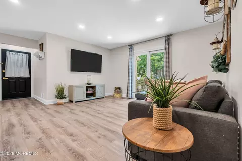 Other - 408 Daisy Ct, Jackson, NJ 08527 photo 1 of 4