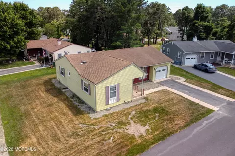 View/Area - 108 Sunset Rd, Whiting, NJ 08759 photo 2 of 9