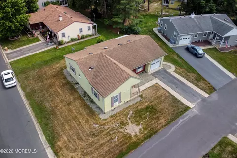 View/Area - 108 Sunset Rd, Whiting, NJ 08759 photo 3 of 9