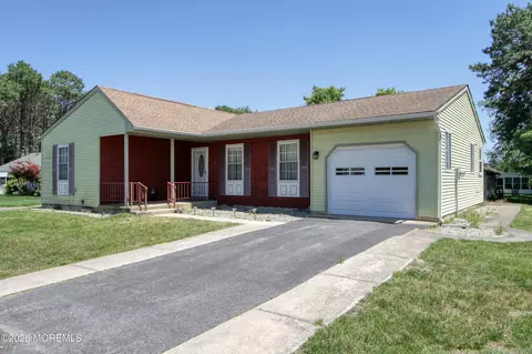 108 Sunset Rd, Whiting, NJ 08759
