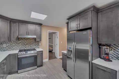 Kitchen - 6 Pitney Ln, Jackson, NJ 08527 photo 2 of 4