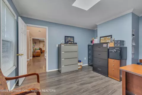 Entry Way - 6 Pitney Ln, Jackson, NJ 08527 photo 4 of 13