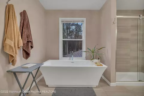 Bath - 6 Pitney Ln, Jackson, NJ 08527 photo 6 of 8