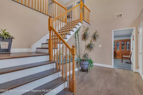 Entry Way - 6 Pitney Ln, Jackson, NJ 08527 photo 2 of 13
