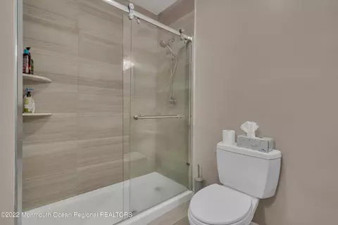 Bath - 6 Pitney Ln, Jackson, NJ 08527 photo 7 of 8