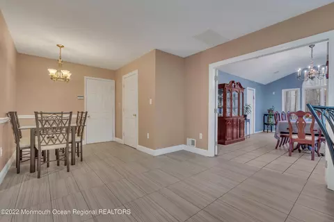 Entry Way - 6 Pitney Ln, Jackson, NJ 08527 photo 8 of 13