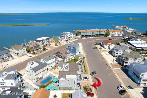 502 Amber St #A, Beach Haven, NJ 08008