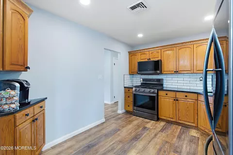 16 E Pleasant Ave, Sewaren, NJ 07077 photo 16
