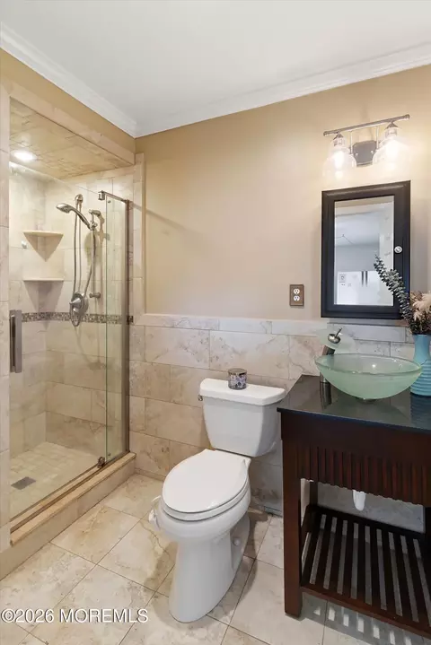 16 E Pleasant Ave, Sewaren, NJ 07077 photo 9