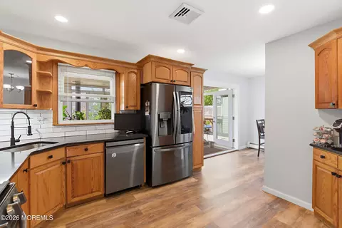 16 E Pleasant Ave, Sewaren, NJ 07077 photo 15
