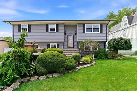 16 E Pleasant Ave, Sewaren, NJ 07077