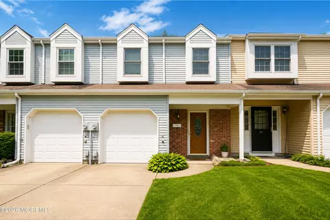 36 Bramble Ln, Matawan, NJ 07747