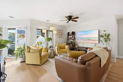 231 Atlantic St #59, Keyport, NJ 07735