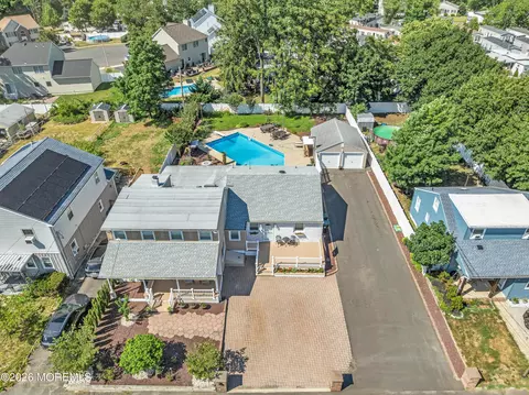 6 Joyce Pl, Hazlet, NJ 07730