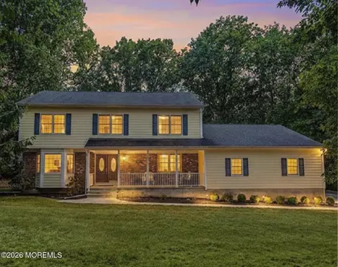 6 Rimwood Dr, Lincroft, NJ 07738
