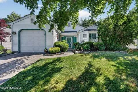 105 Valley Forge Dr, Little Egg Harbor, NJ 08087