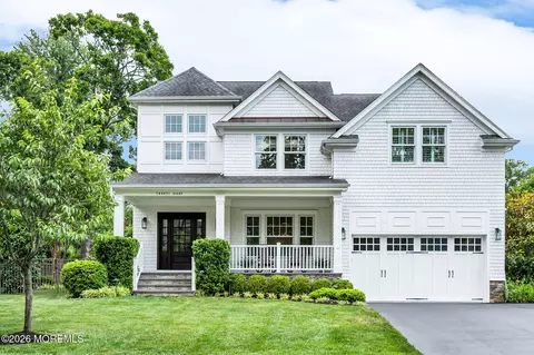 28 Lockwood Pl, Fair Haven, NJ 07704