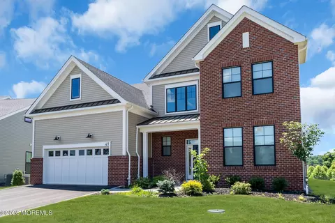 49 Sofia Dr, Englishtown, NJ 07726