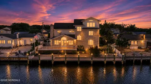 756 Tunney Point Dr, Toms River, NJ 08753