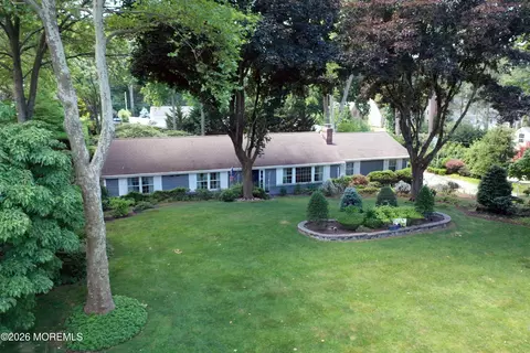 121 Townsend Dr, Middletown, NJ 07748
