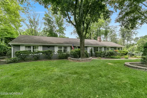 121 Townsend Dr, Middletown, NJ 07748