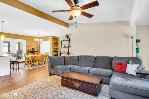 Living - 9 Central Ave, Waretown, NJ 08758 photo 2 of 3
